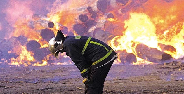 Η ανάρτηση ενός εποχιακού πυροσβέστη που έγινε viral: «Με 652 ευρώ μισθό, θα αφήσω και την τελευταία μου πνοή πάνω στο καθήκον»